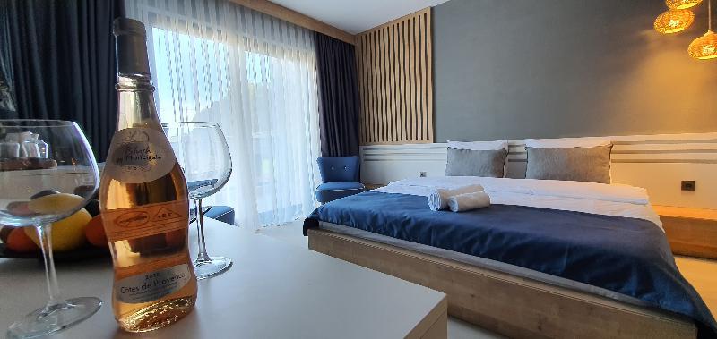 L Hotel 萨利杰尔梅 外观 照片