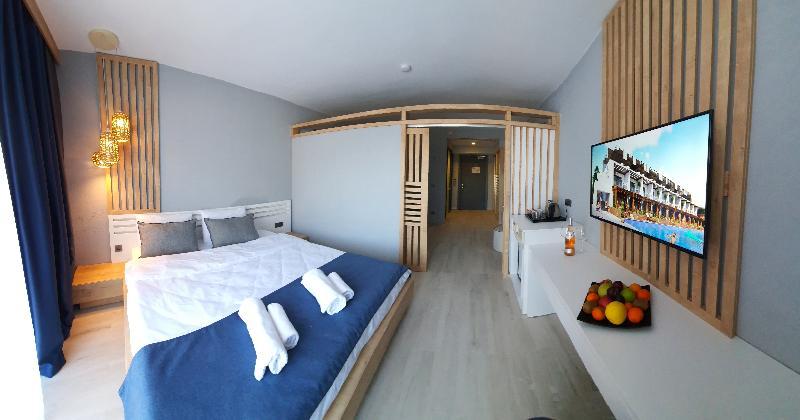 L Hotel 萨利杰尔梅 外观 照片
